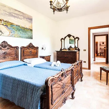 Borgo Podernovo Apartment