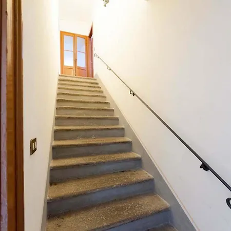Borgo Podernovo Apartment