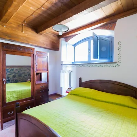 Borgo Podernovo Apartment
