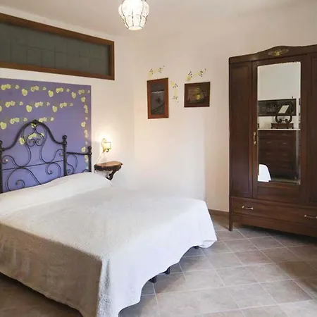 Borgo Podernovo Apartment *