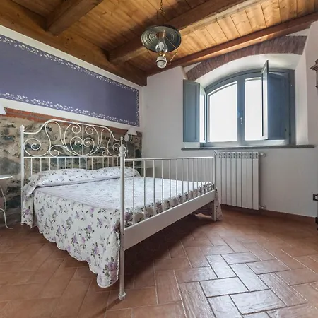 Borgo Podernovo Apartment *